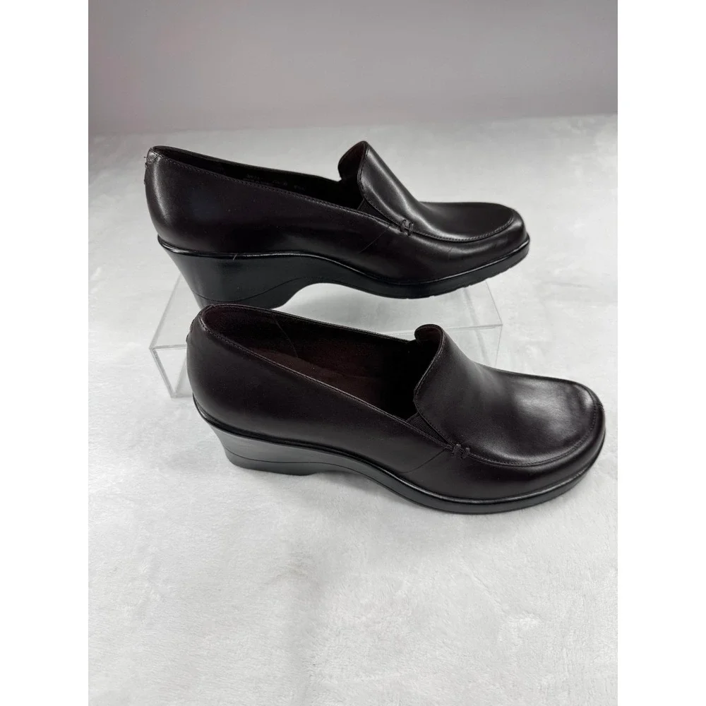 Clarks Wedge Heel Clogs Shoes Women's 8.5‎ M Brown Leather Slip On Round Toe